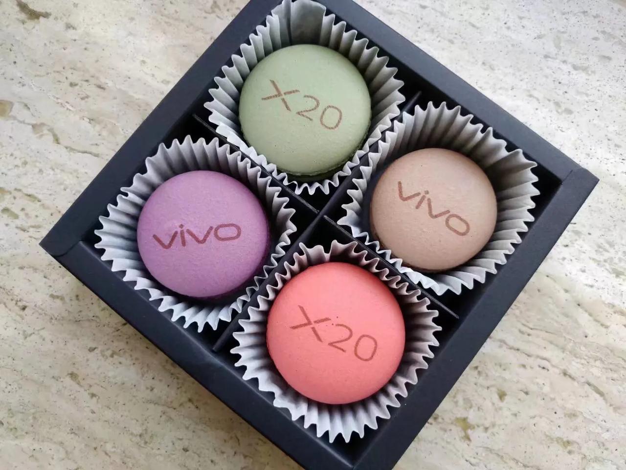 10月14号，vivo X200系列发布会，翻了翻相册，找到了7年前vivo X