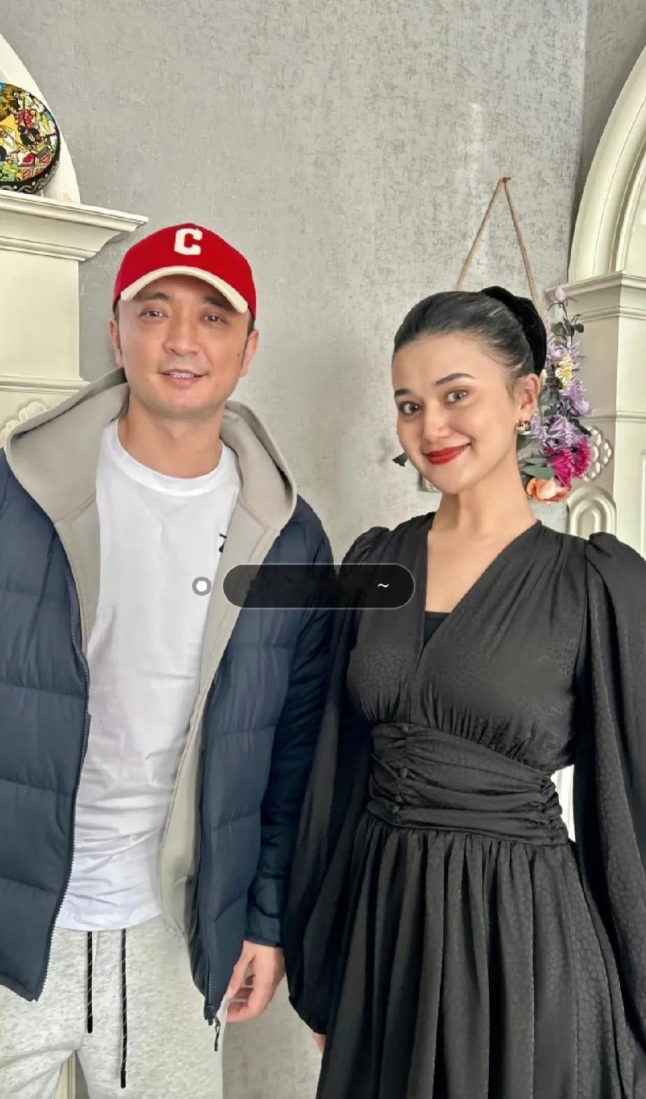 尼格买提的妹妹长得真漂亮！都说新疆满大街都是“迪丽热巴”，原来真不是吹的~

新
