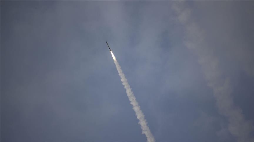 【朝鲜向海上发射弹道导弹和其他武器】5月26日，韩国军方称，朝鲜当天向海上发射了