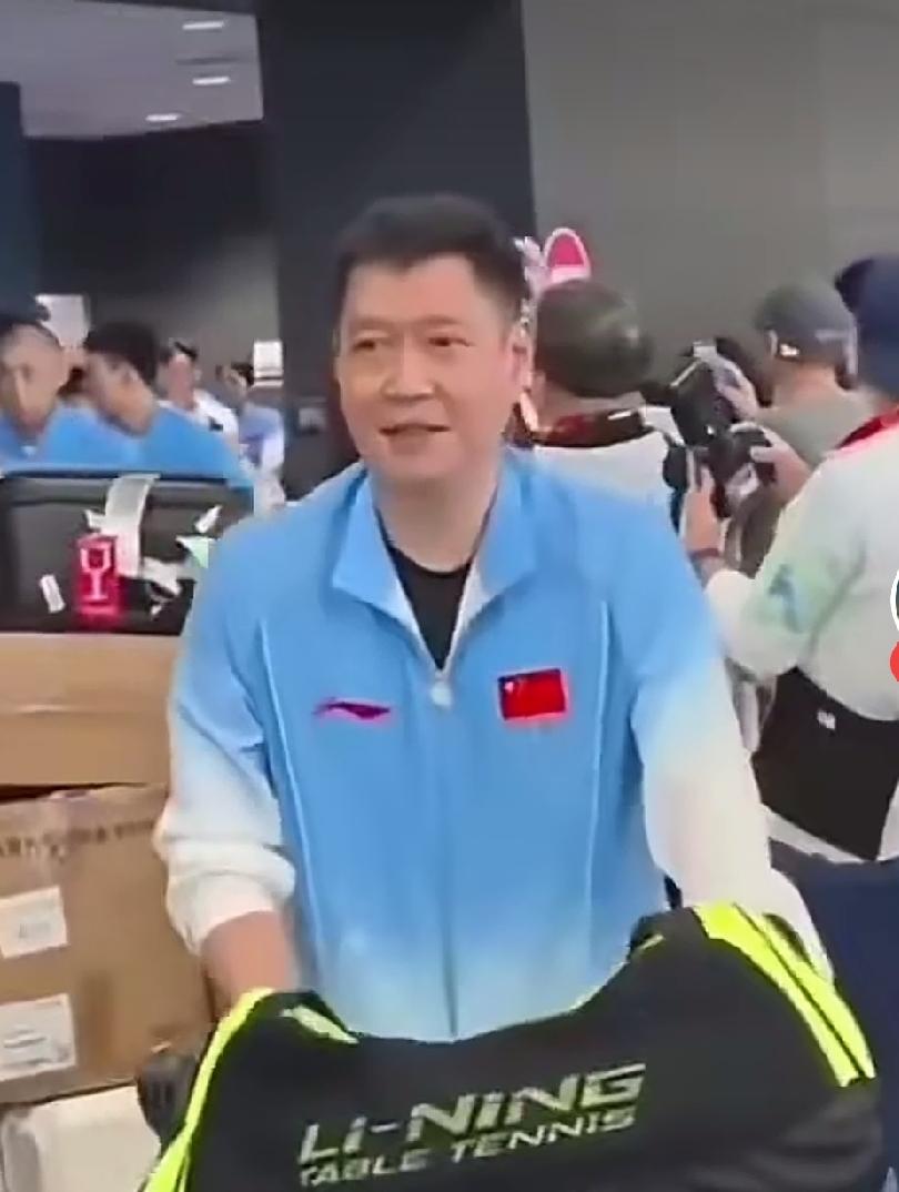作者声明：个人观点而已

莎莎：邱导这次是编外来的，名单上没他，暂时不能上场布置