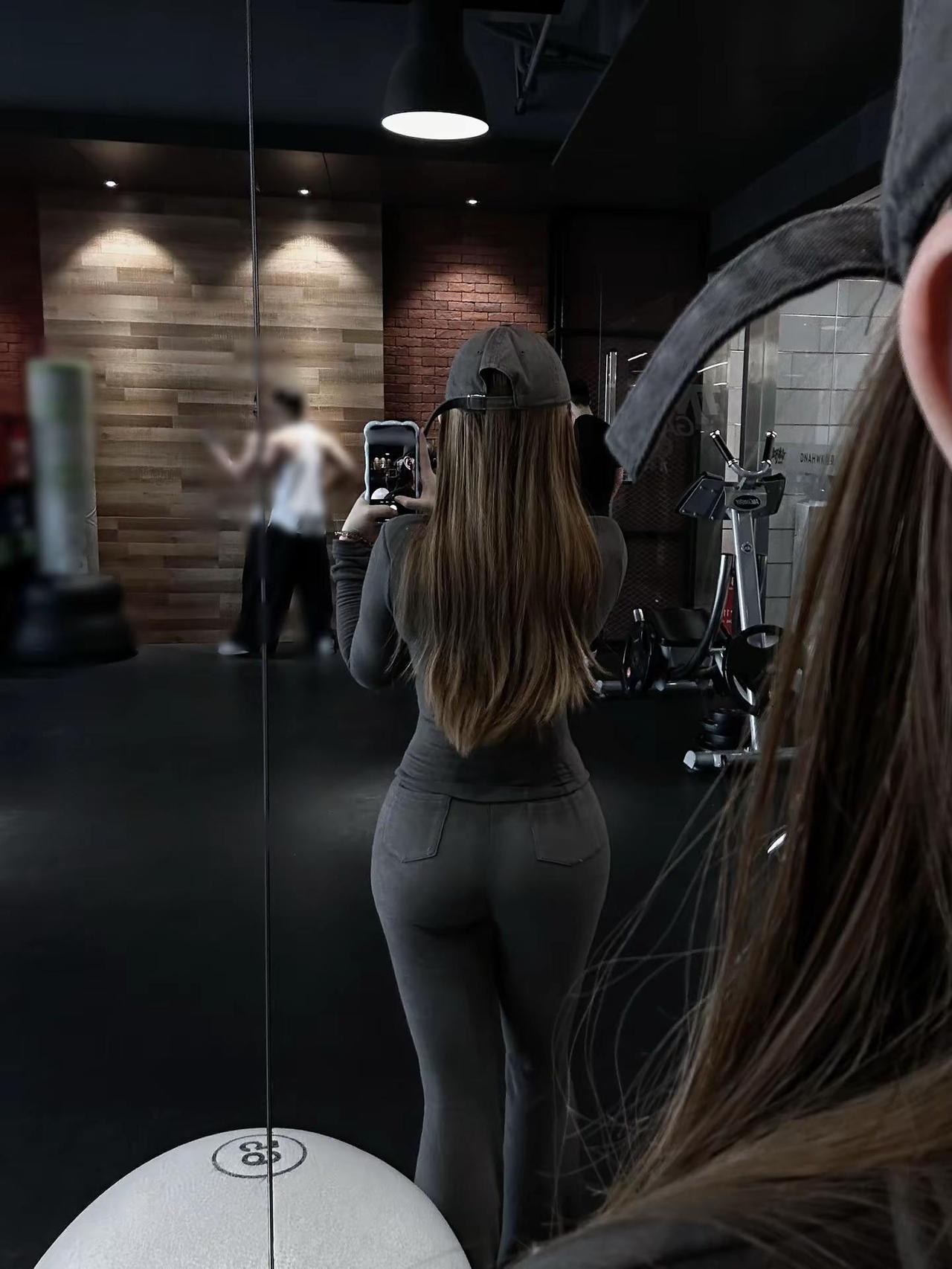 不知道 反正我的身材很曼妙。合理但有病 拒绝豪门少奶奶99次出逃