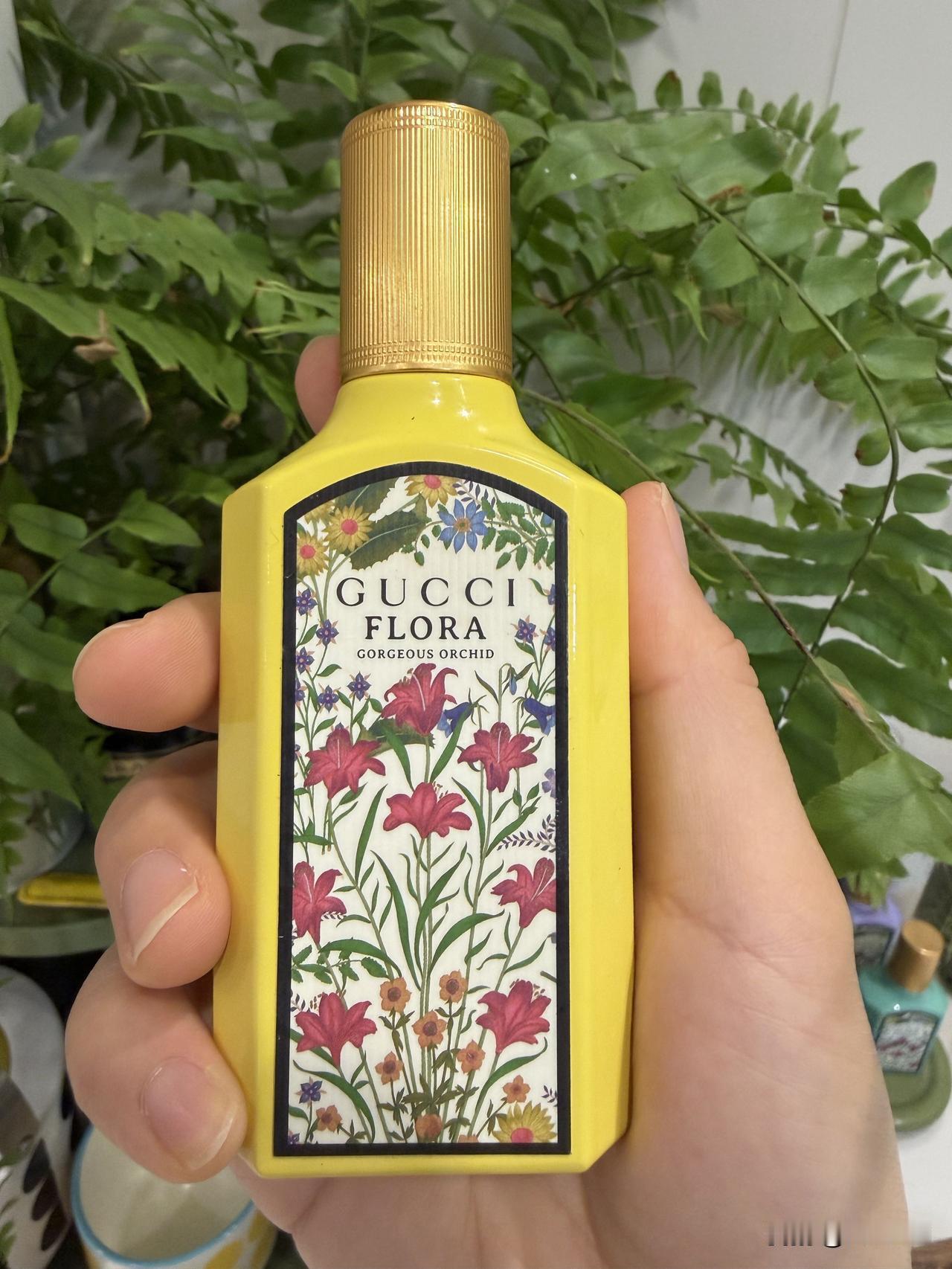 Gucci这款绮梦香水目前集了3个颜色，完全是为瓶身的外观设计买单，当然味道也不