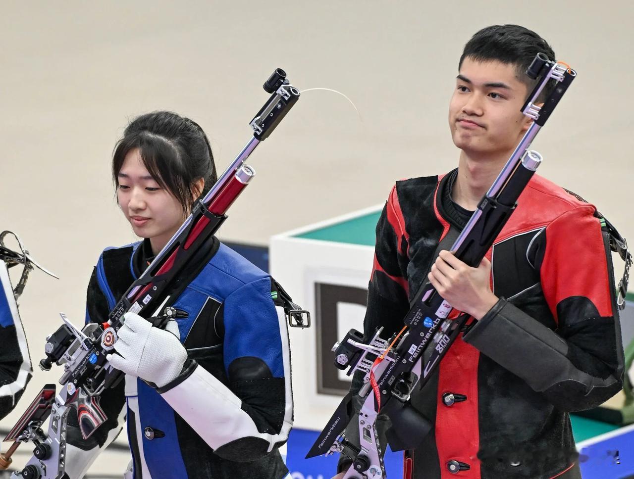 中国队获得巴黎奥运会首金，黄雨婷最后一枪10.8环功不可没，来聊一聊这位17岁少