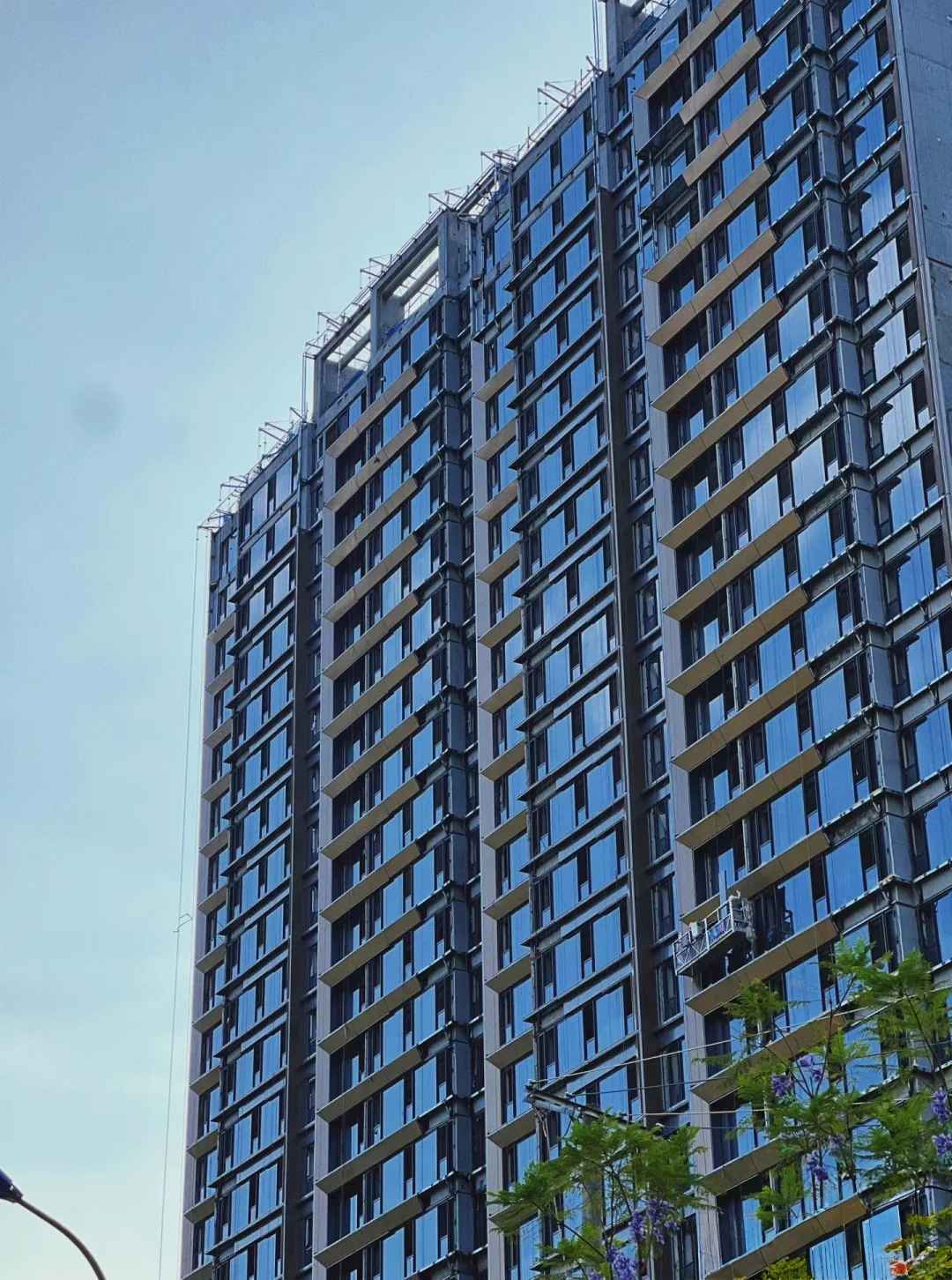 没刻意关注却又质感满满的项目【锦江上院】 无论是新房交付还是土拍，三圣...