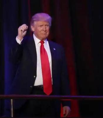 六年前特朗普抡起关税大棒，信誓旦旦要“打垮中国”。结果中国没倒，反而新能源车满世