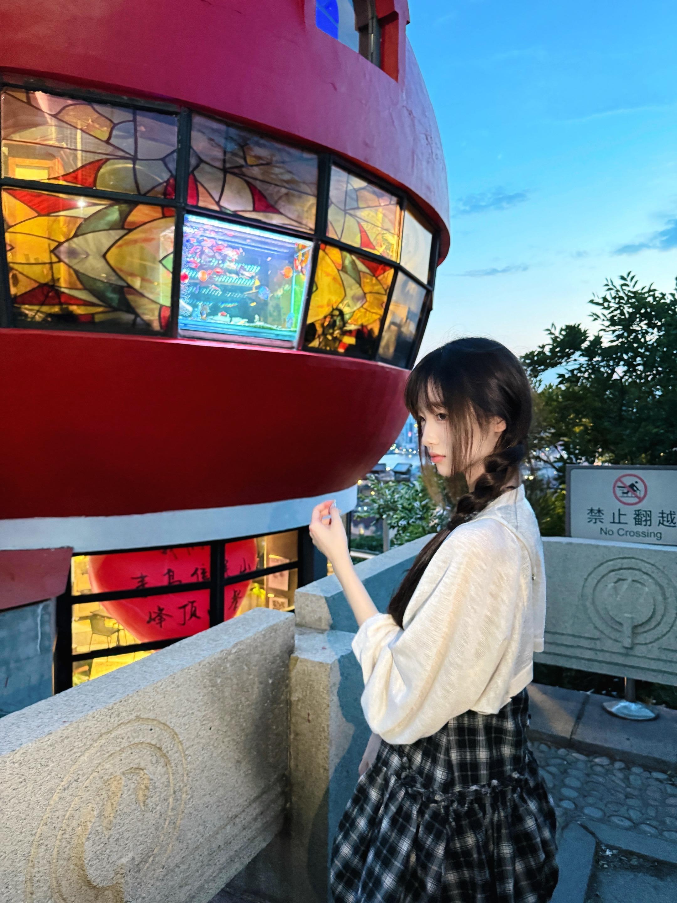 你装作听不懂的那些话，我不会再讲。