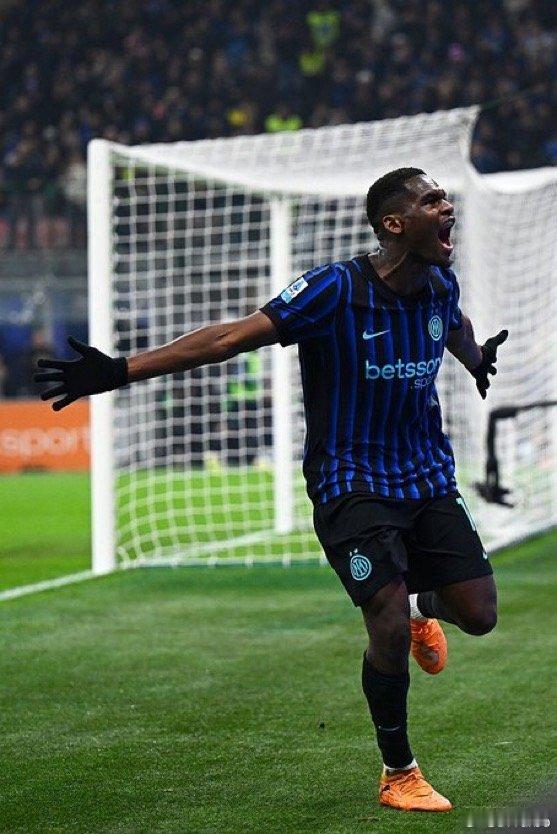 博尼：本赛季会达到多少进球和助攻数？我脑海中没有一个具体的数字 在我脑海中我只是