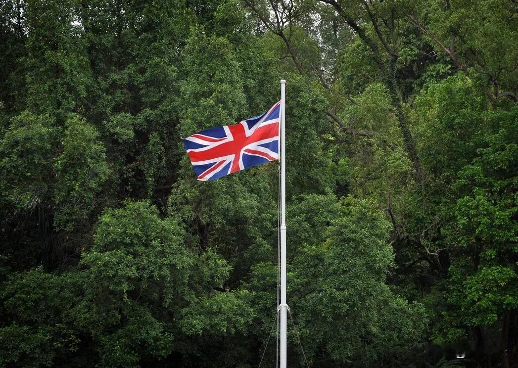 英国组建太空中队 声称太空已成“战争领域”

英国皇家空军上将史密斯在伦敦宣布，