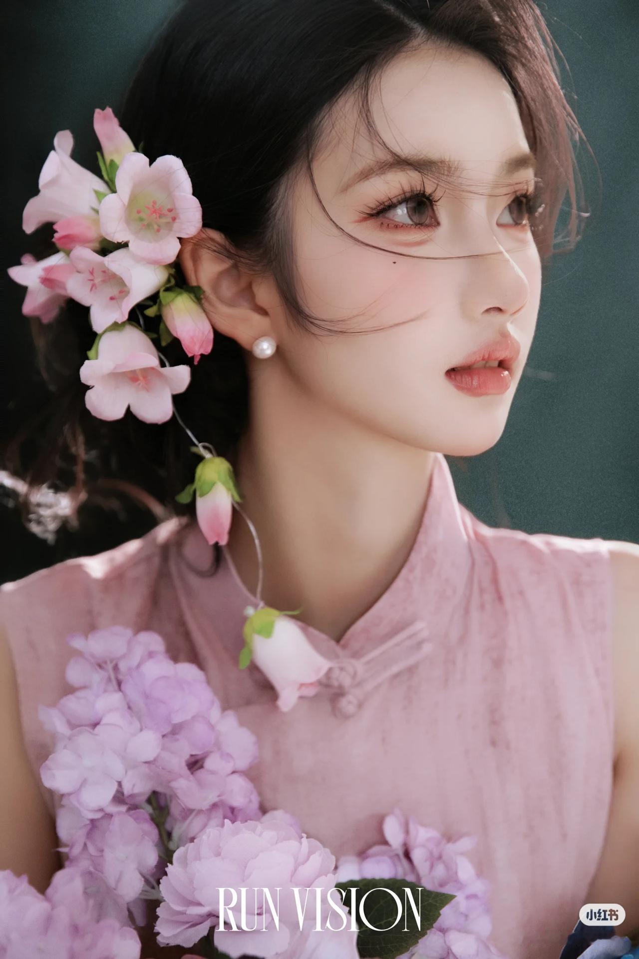 优雅与性感，你会怎么选美女旗袍穿搭写真