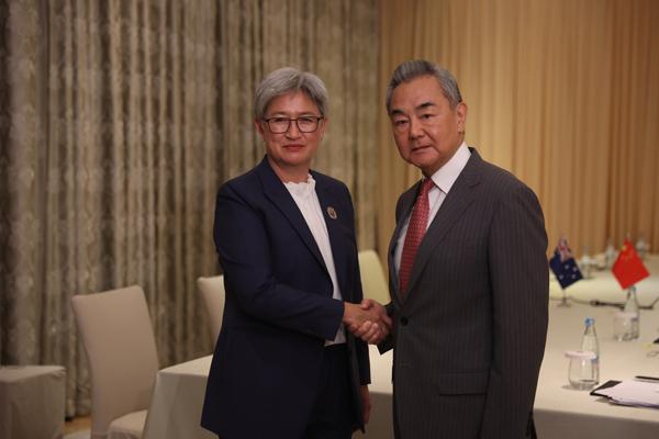 澳外长见完中方后，对解放军做出负面评价，中方直接撂下一句话

近期，在第59届东