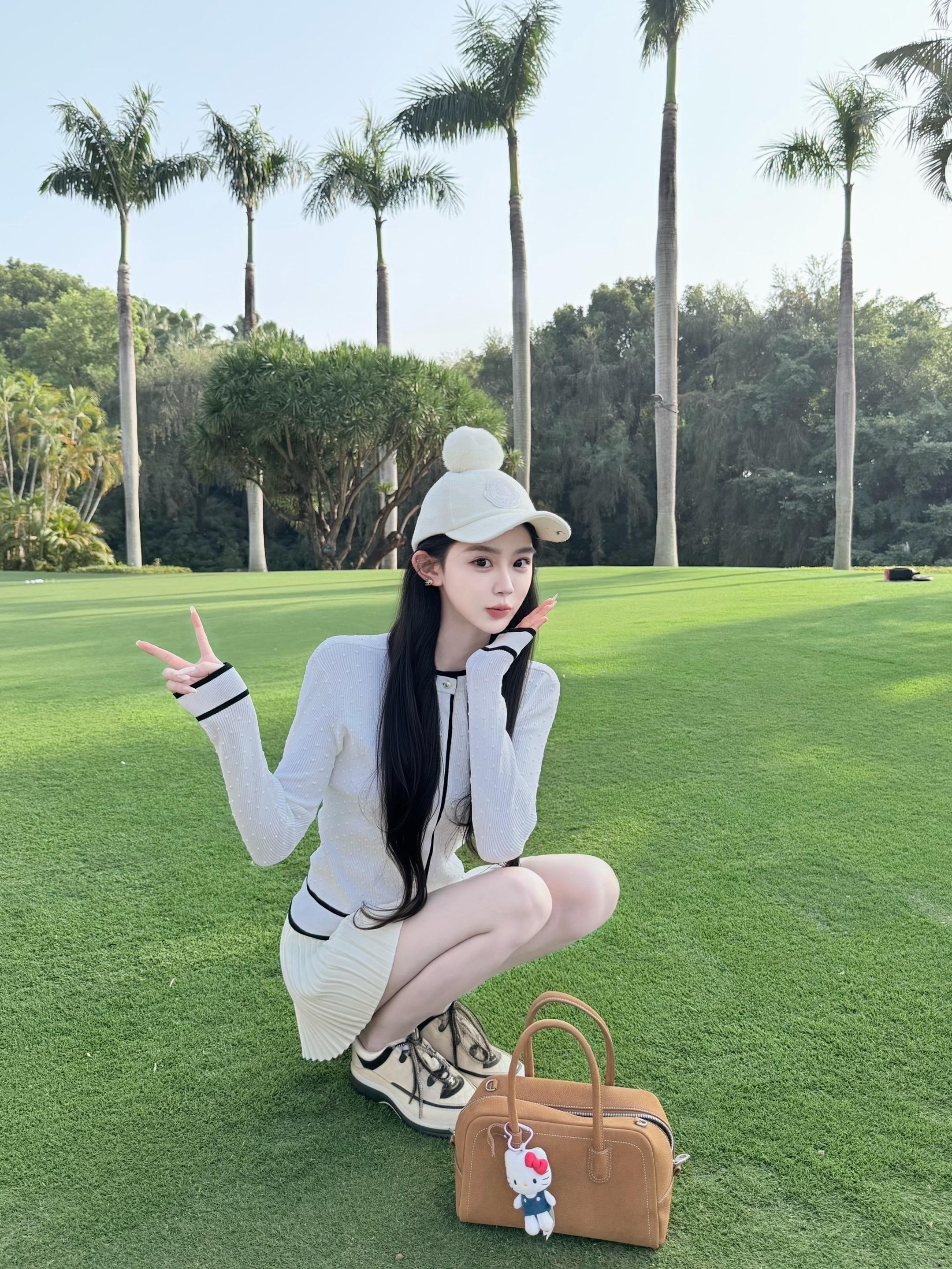 我认识一个女孩 她天真活泼又可爱