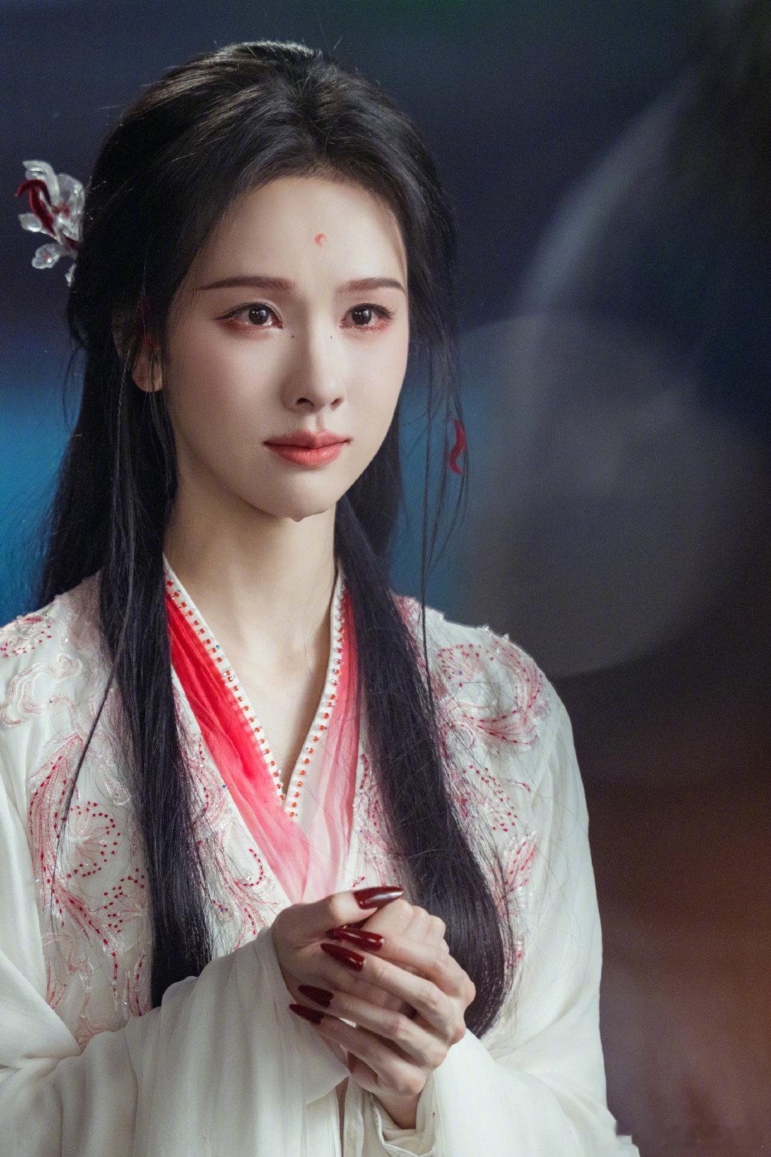 陈都灵一款新型树洞 原来雾妄言姐姐是个人形树洞，这就把我暗恋的秘密偷偷告诉你