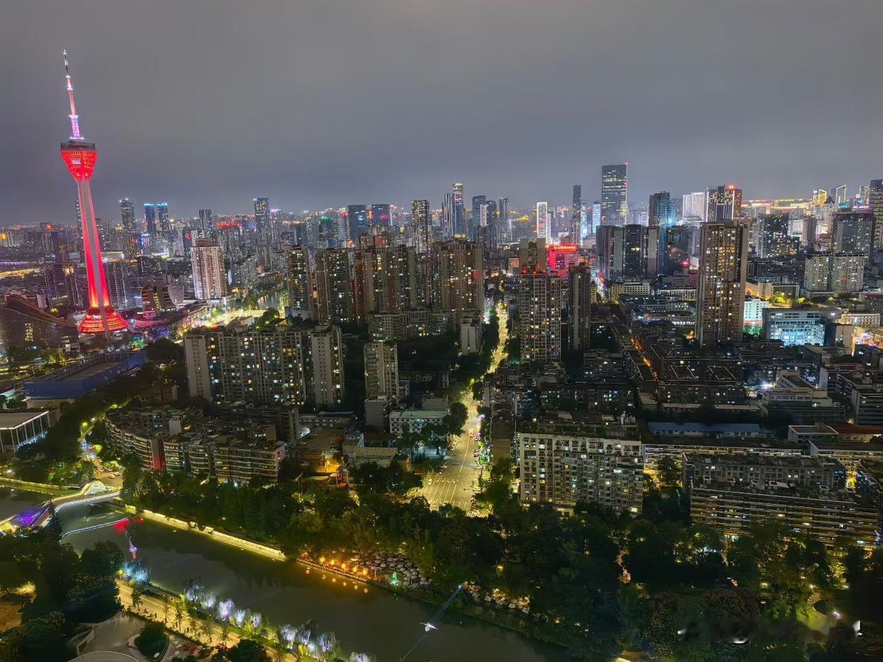 看了下最新出来的世界宜居城市排行榜基本上都是欧洲国家的城市，咱们亚洲人口这么多，