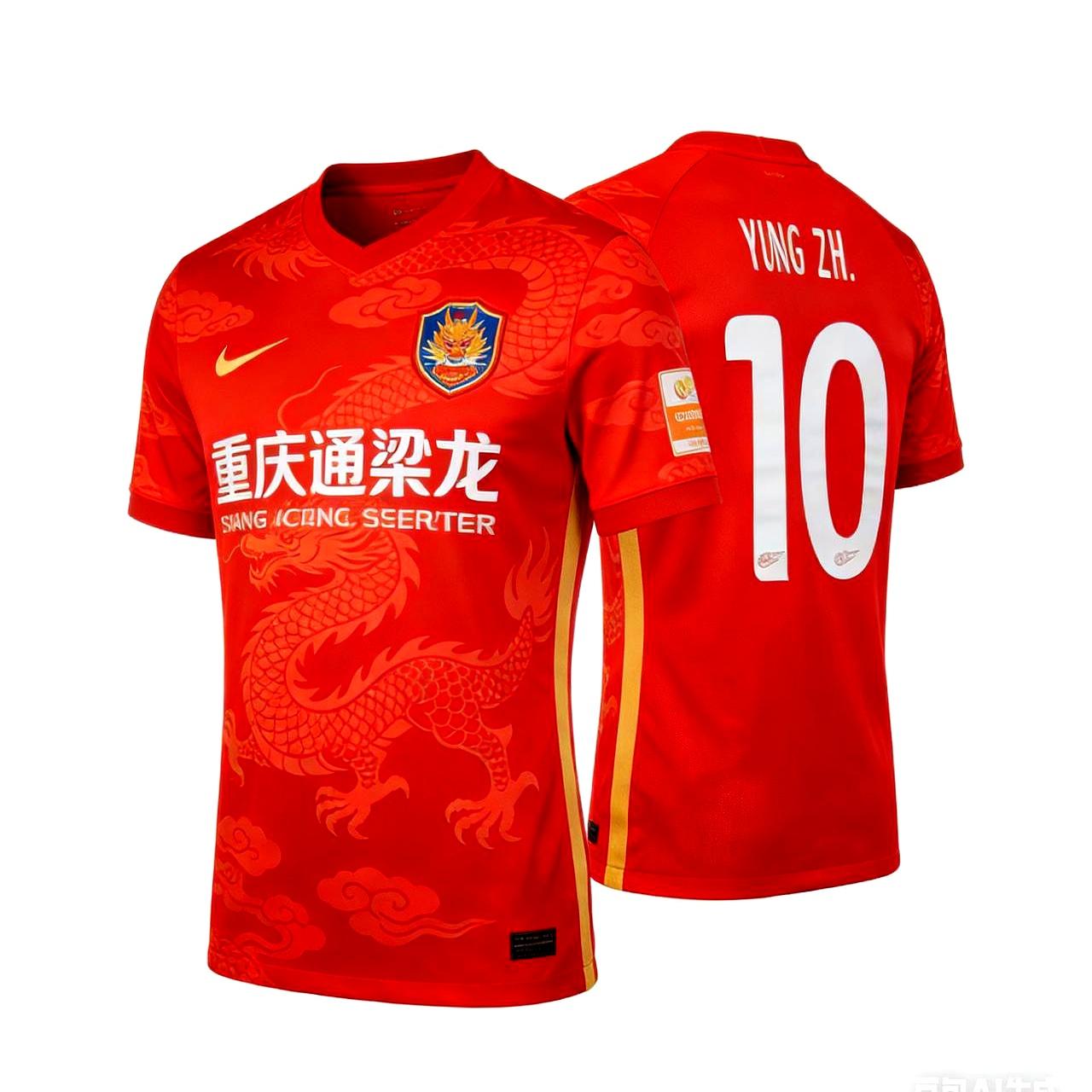 四年三级跳，铜梁龙直接杀进中超，够猛。
 

球衣先定了：主场重庆红，客场冰雪白