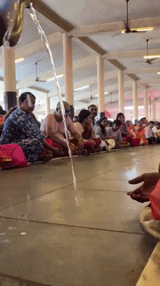 现在才知道，他们吃之前还是会洗餐具的。不过，我想知道吃完了餐具怎么洗？

不知道