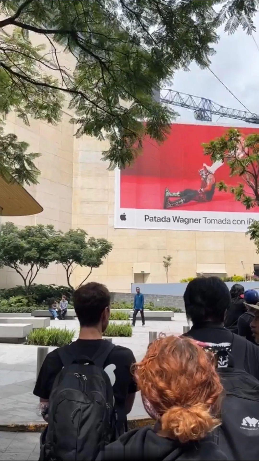 iPhone 15是真的在来的路上了
海外网友爆料苹果最近在墨西哥Apple S