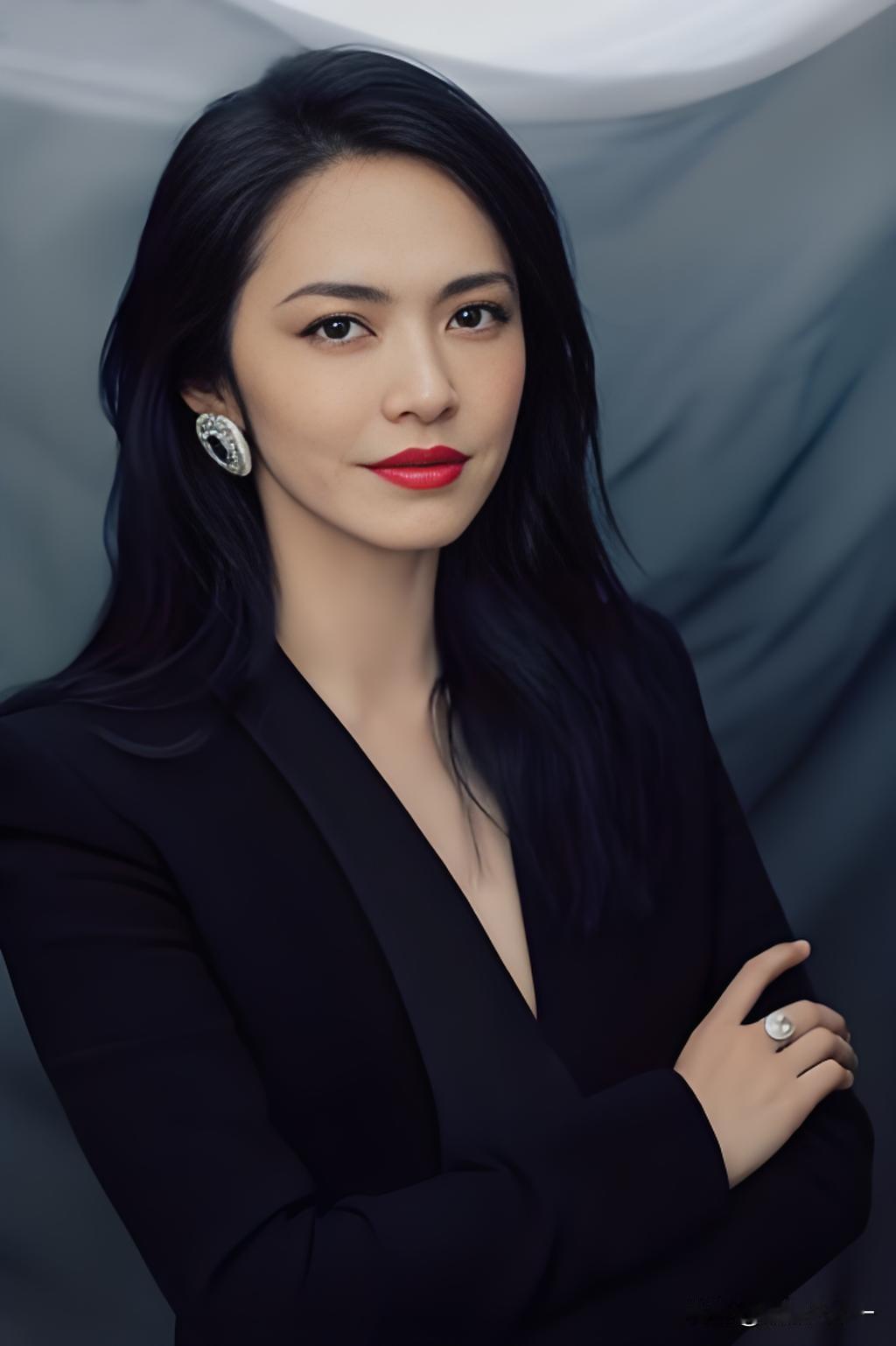 姚晨大概率是不会再婚了，

不是说她人老珠黄没人要，

也不是再没男人配得上她，