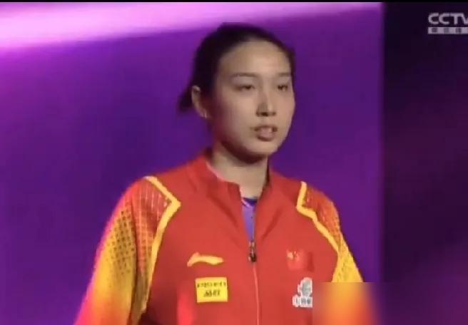 在公众视野中，能够自信地与男友亮相的现役国乒队员，钱天一似乎是第一个吧？相比之下