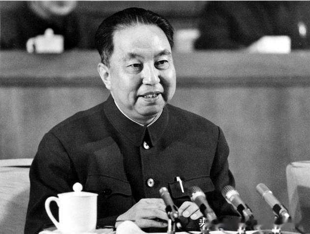 全国科学大会于1978年3月24日举行全体大会。华国锋作重要讲话，向全党全军全国