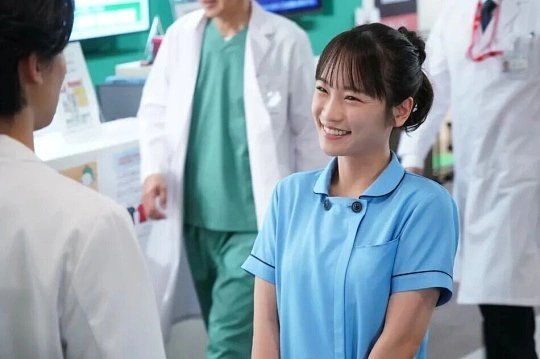 日本女护士杀人解压这件事警示所有行业：情绪疏导、心理干预不能缺位。当职场负面情绪