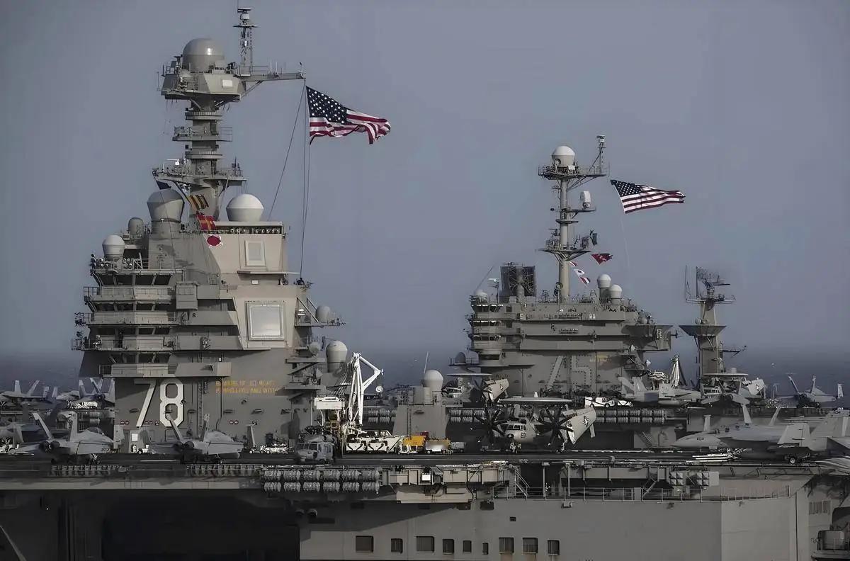 “林肯”号航母战斗群压境，10万吨级的钢铁怪兽外加数十枚战斧导弹，这阵仗能吓尿半