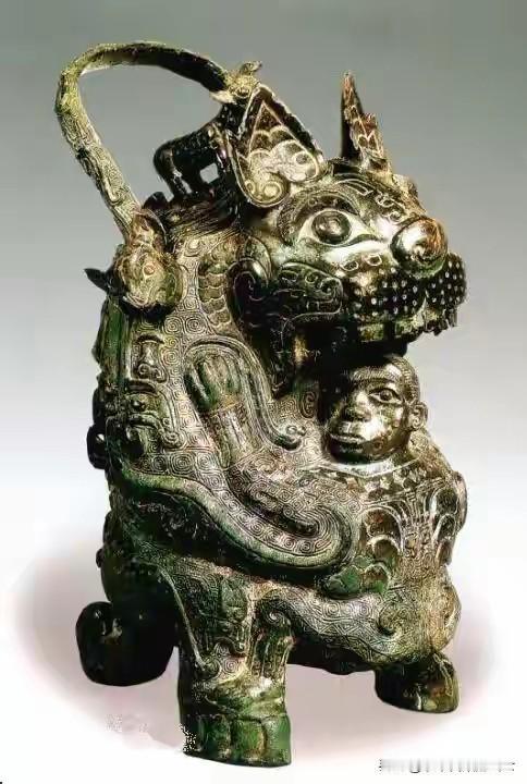 近日，中方正式接收了美国国土安全调查局返还的58件文物艺术品和古生物化石。

近