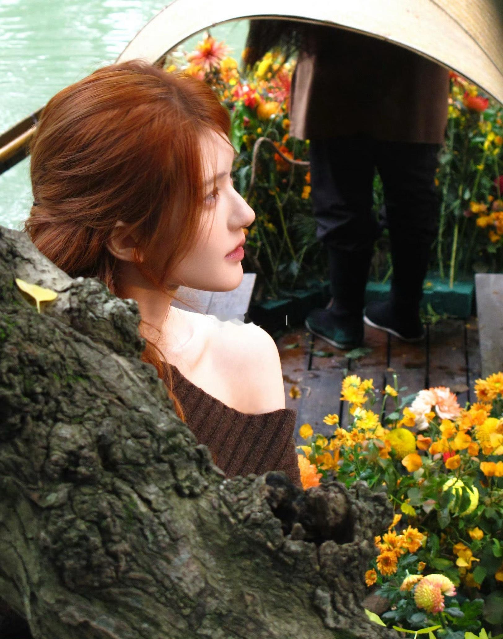 好看，但我个人还是喜欢鼻子塌的 