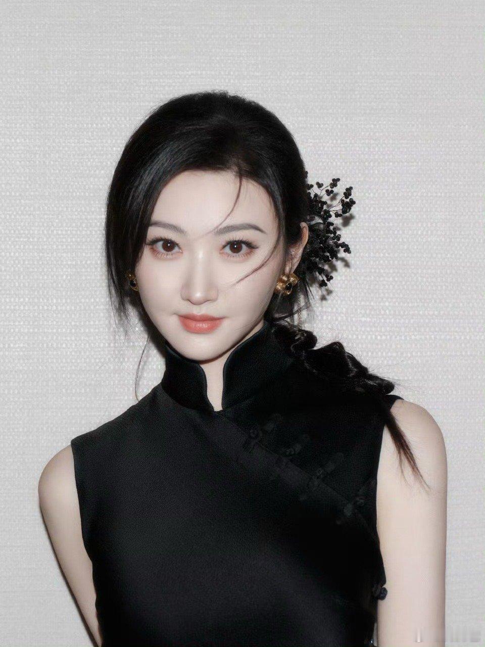 景甜不是好东西。孙割被全网讨伐，并不代表景甜就可以安全上岸。如果孙割作文内容属实