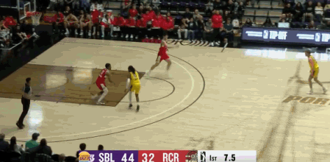 杨瀚森挡防守！！ 