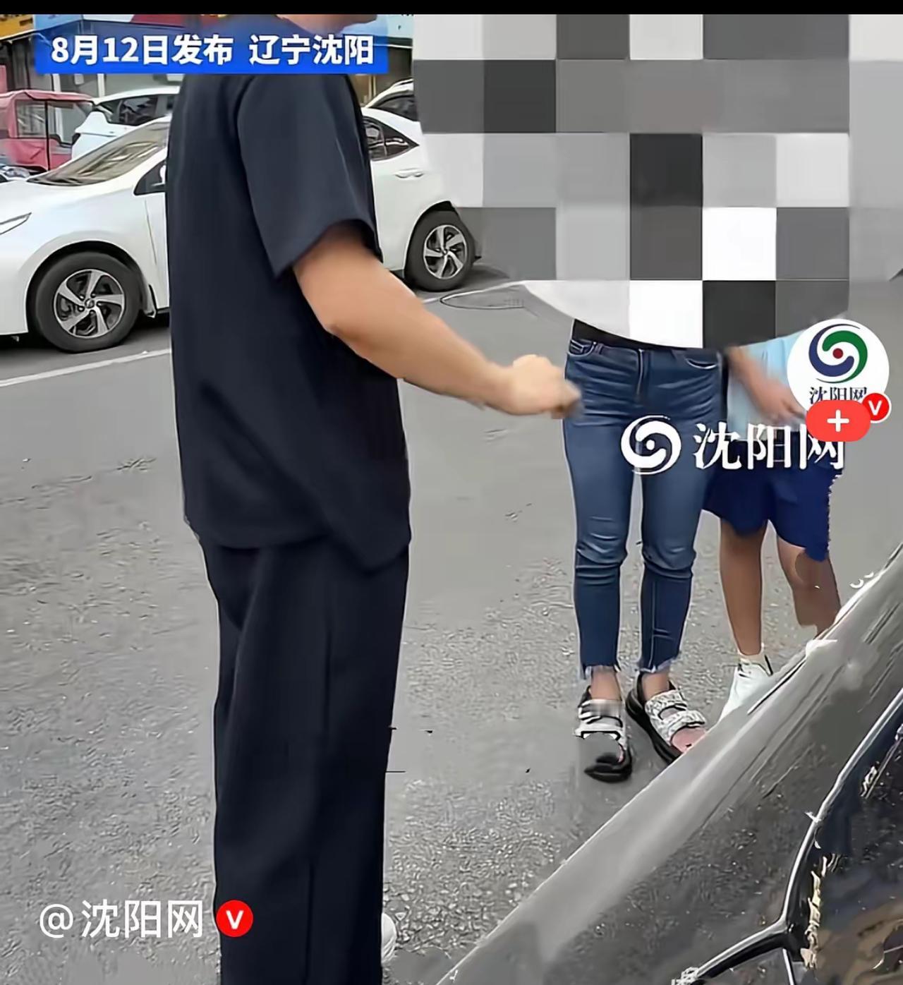 近日，辽宁沈阳一车主正在家里休息，突然接到电话，说自己停在楼下的奔驰车被刮了，他