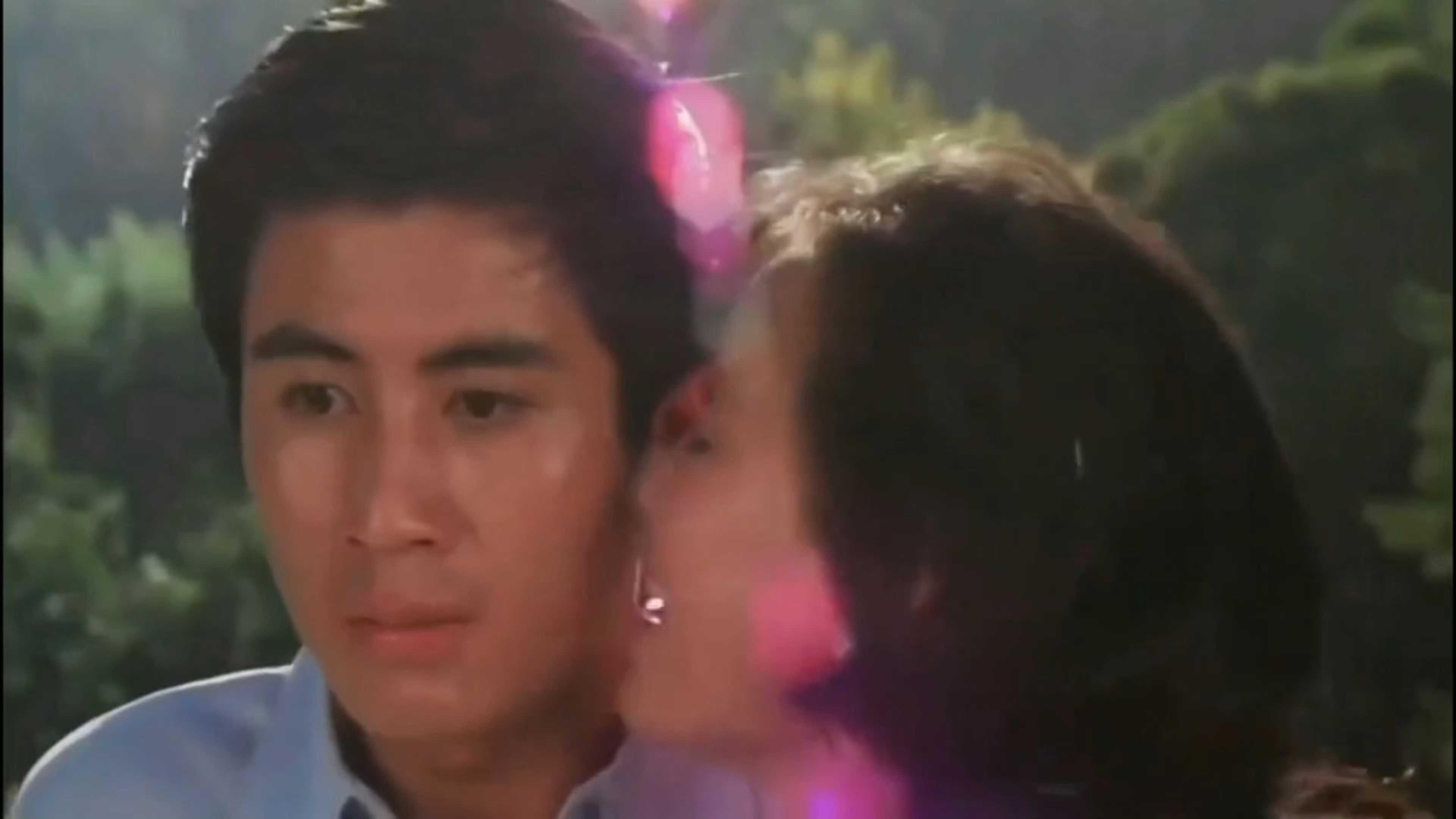 《庐山恋》男女主这一吻是中国银幕第一吻