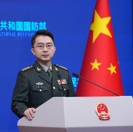 直接摊牌了！国防部这次没留任何余地，直接把话挑明了！简单来说就是，谁敢把海马斯火