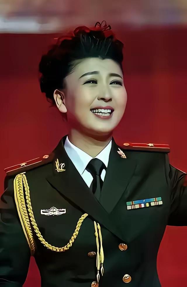 闫学晶
演出照