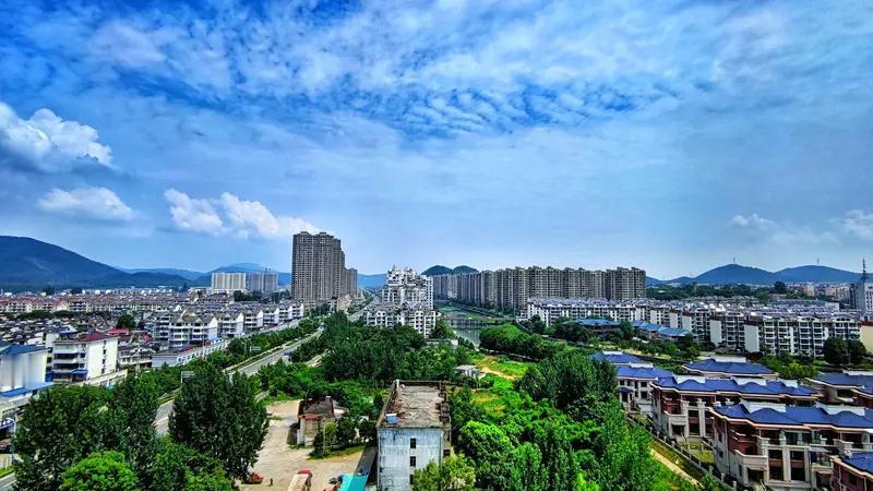 舒城与合肥的关系可不一般。舒城是安徽省六安市下辖县，然而它和合肥地缘相近，联系颇