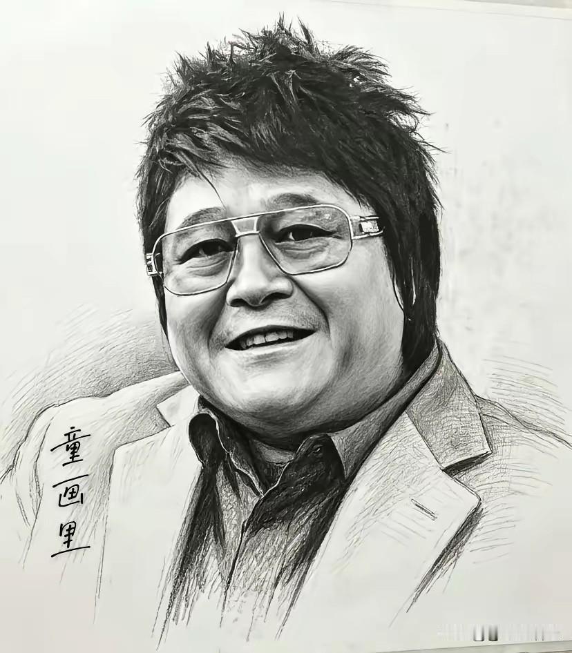 眉宇之间，有几分像他呀。