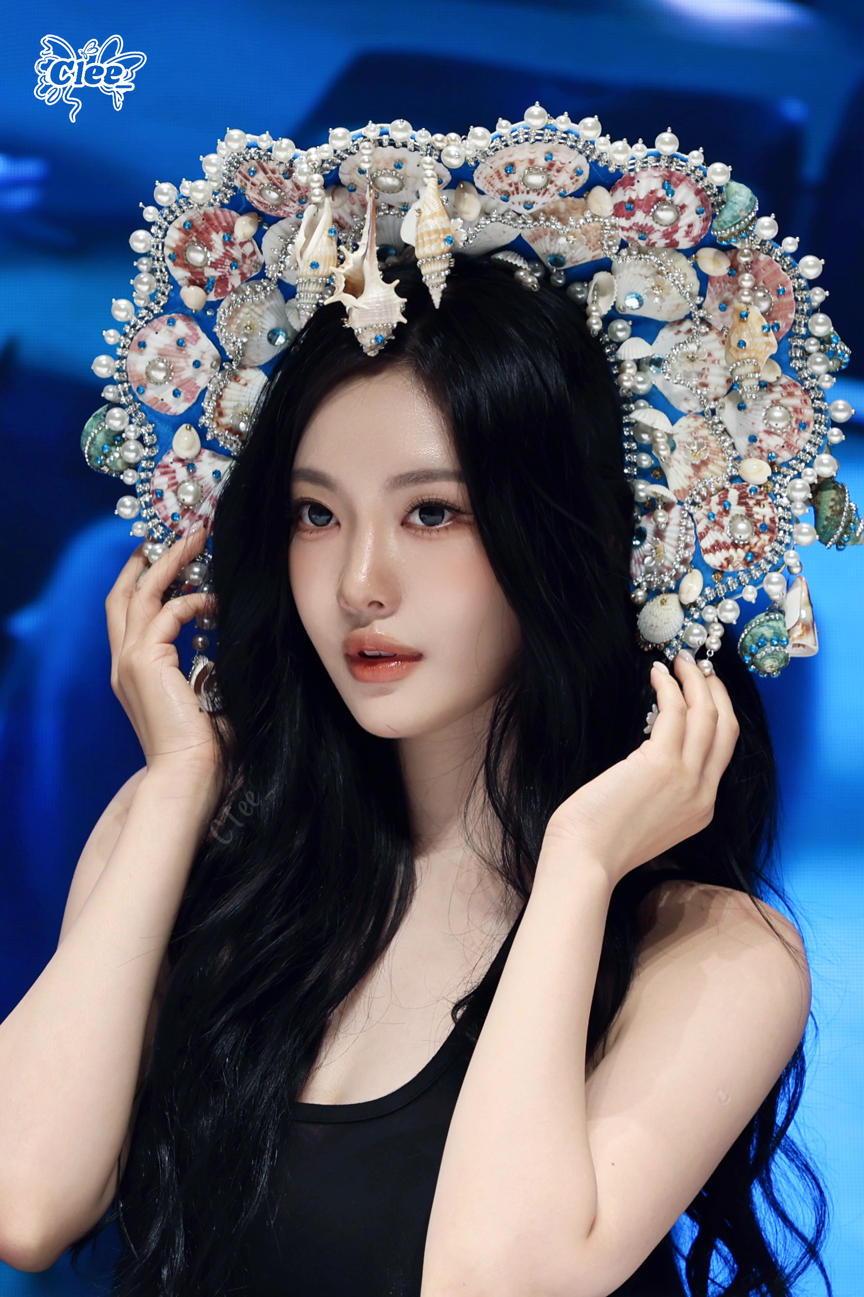 宁艺卓  26704 WM线下签售🐚贝壳云肩本来是想私藏的美貌但是太美丽了决定