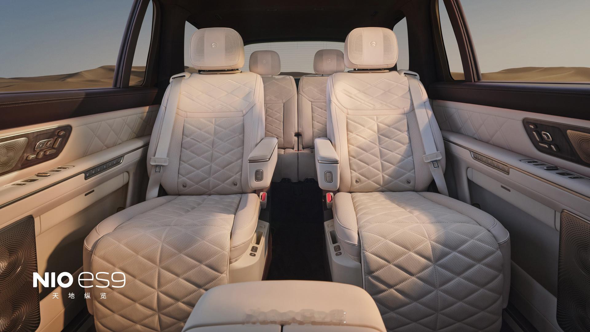 蔚来es9 过道版长这样，三排六座，你们怎么选？42how