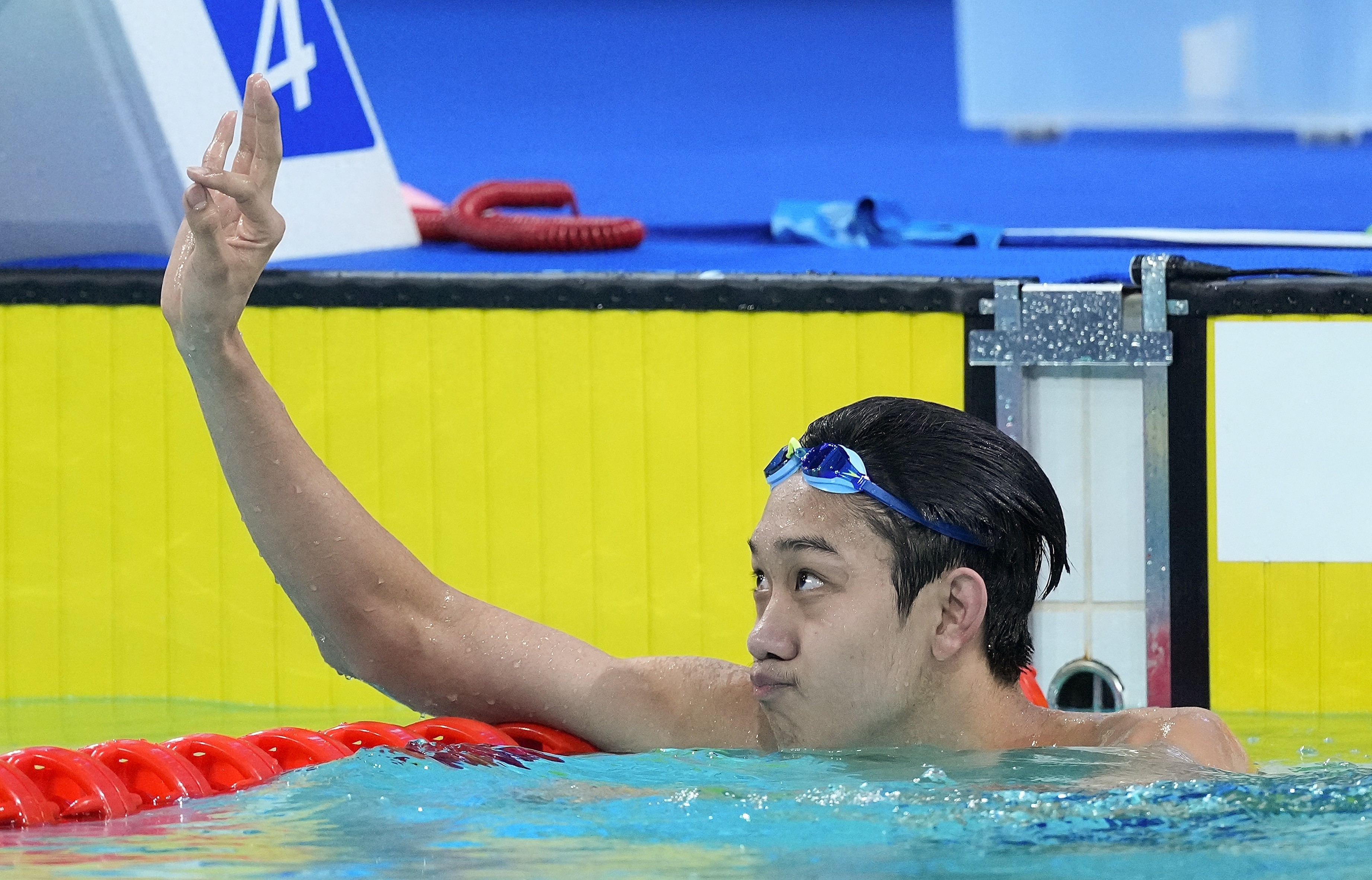 张展硕三天、三金、三纪录！年轻人就得张扬，当然也有资本。