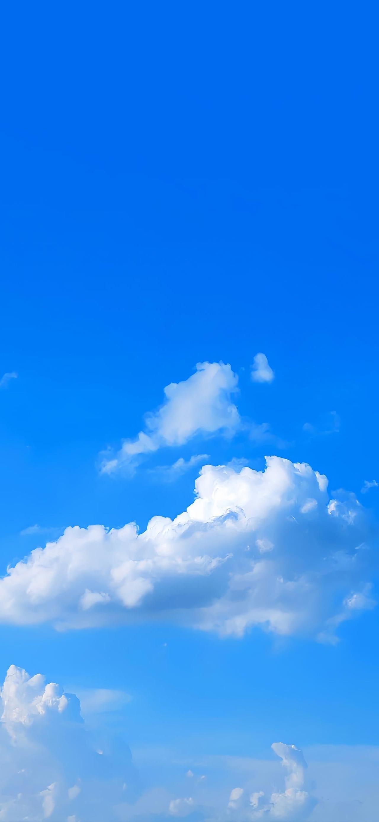  我们终其一生，都在寻找两个东西：一个是价值感，一个是归属感。