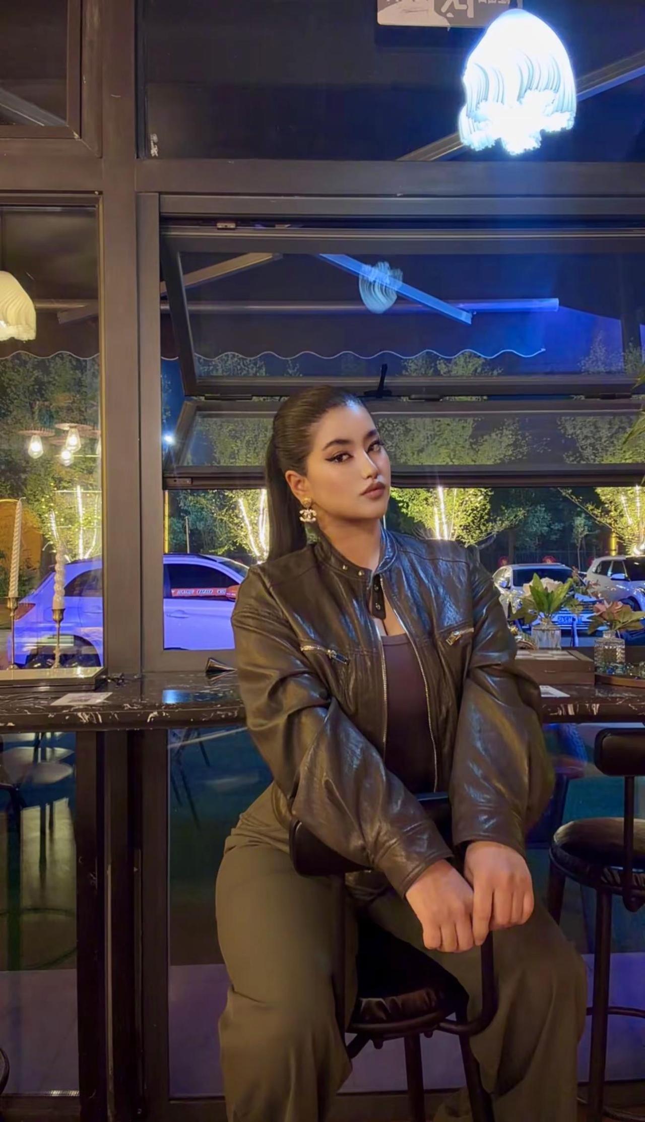 别打听我 、我比你想的更酷。越夜越迷人