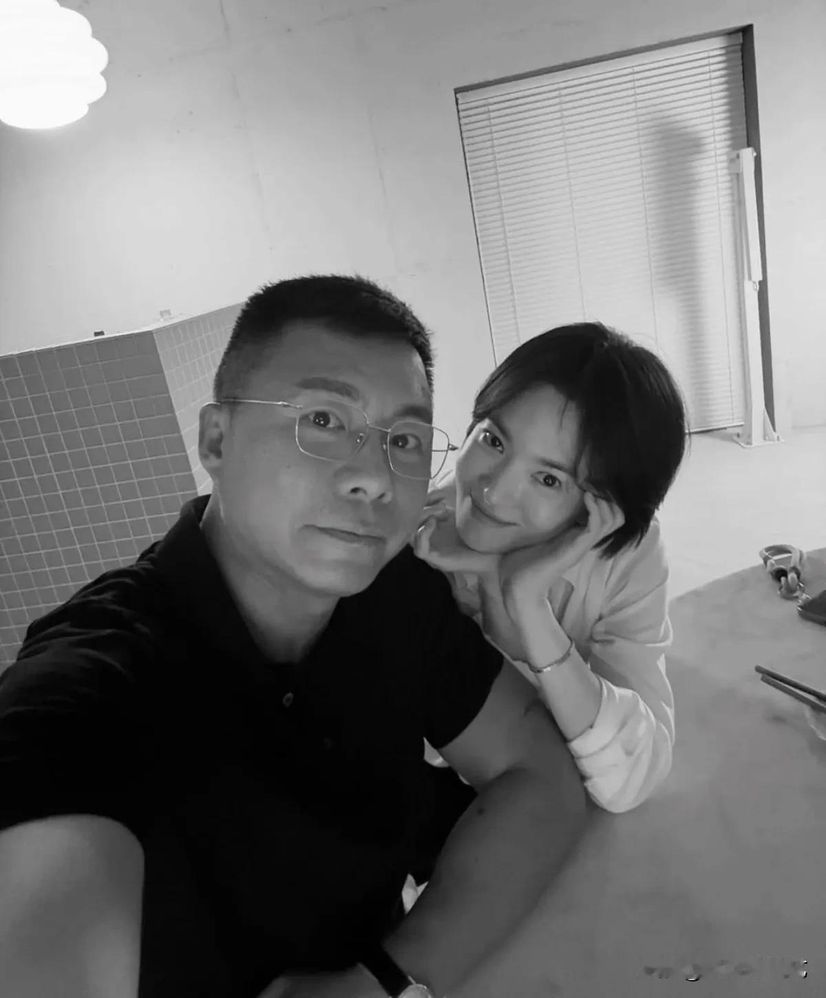 8日，演员宋慧乔在自己的Instagram上上传了照片。公开的照片中，宋慧乔与发