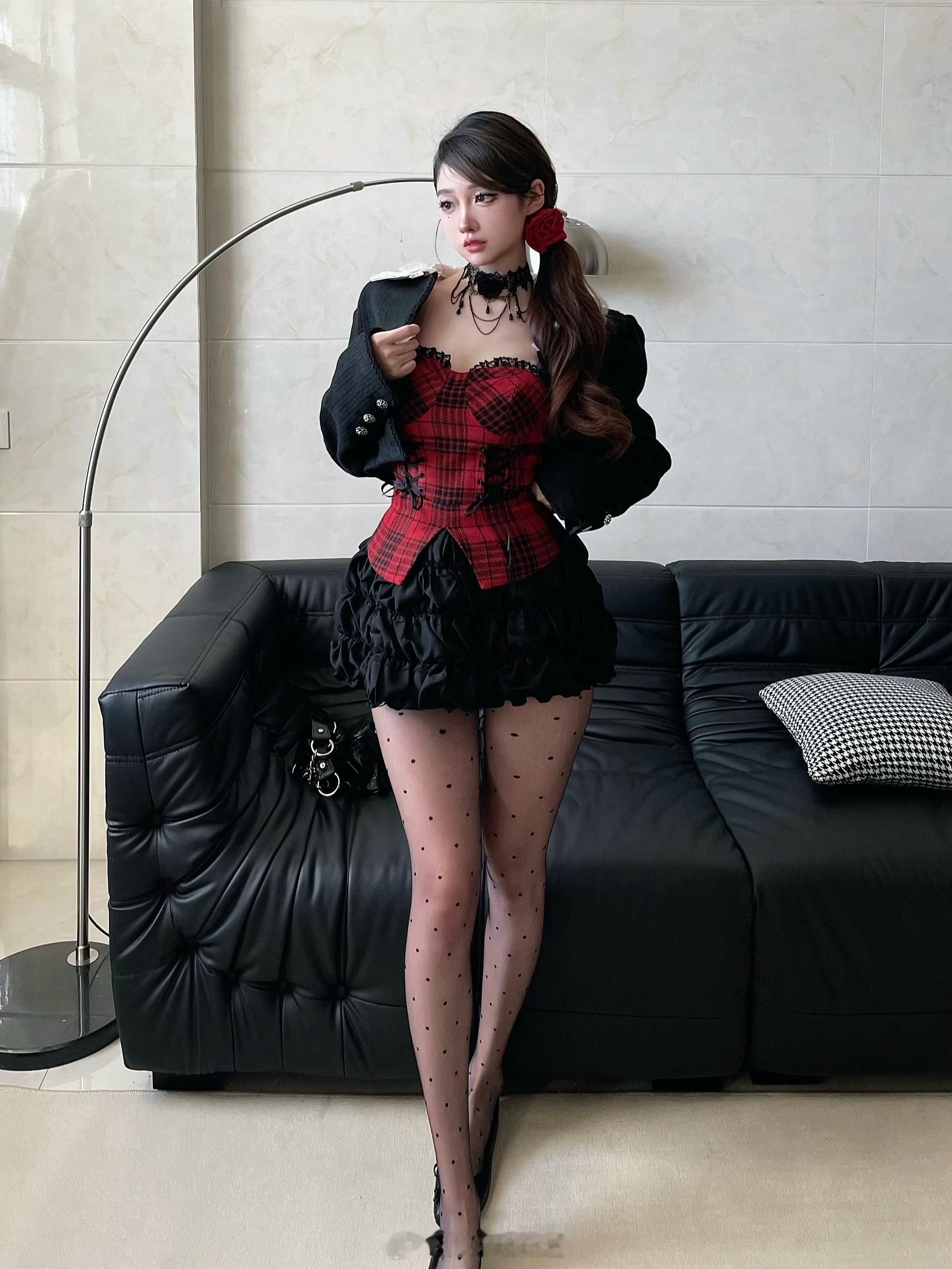 美艳娇妻#日常碎片plog##今日穿搭(ootd)# ​​​