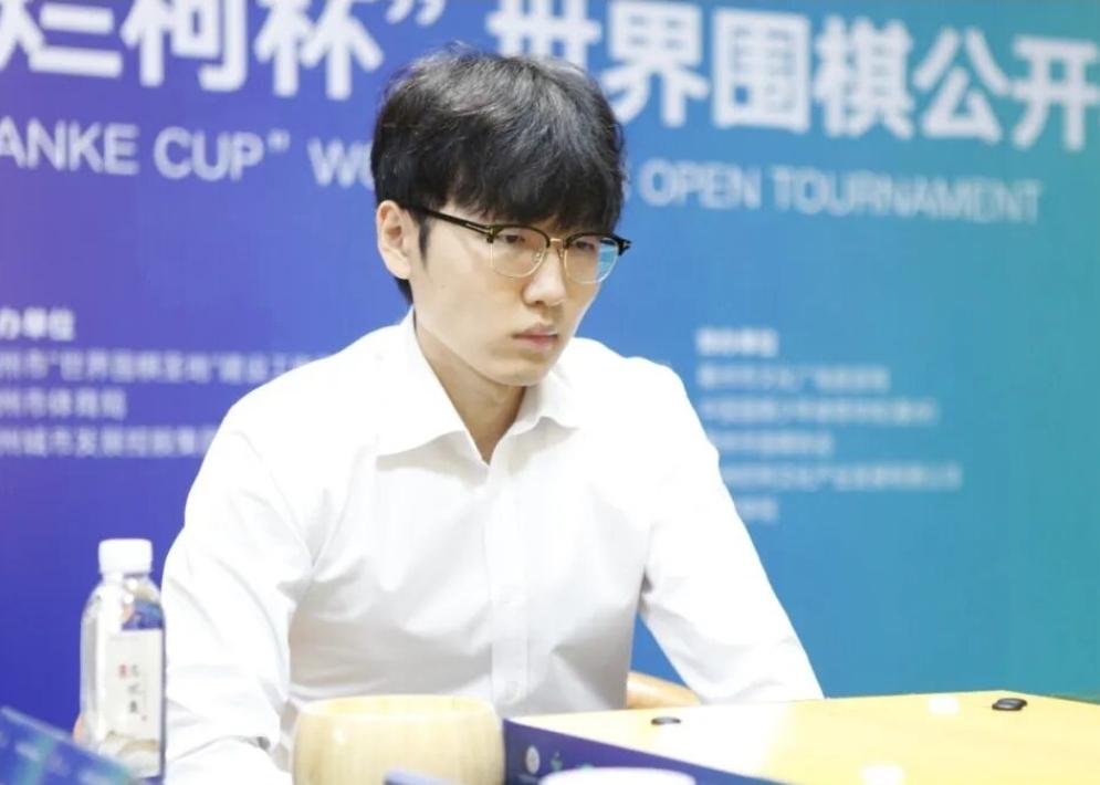 明天需再完善一下
大卞失误少但致命

第4届衢州烂柯杯世界围棋公开赛10月13日