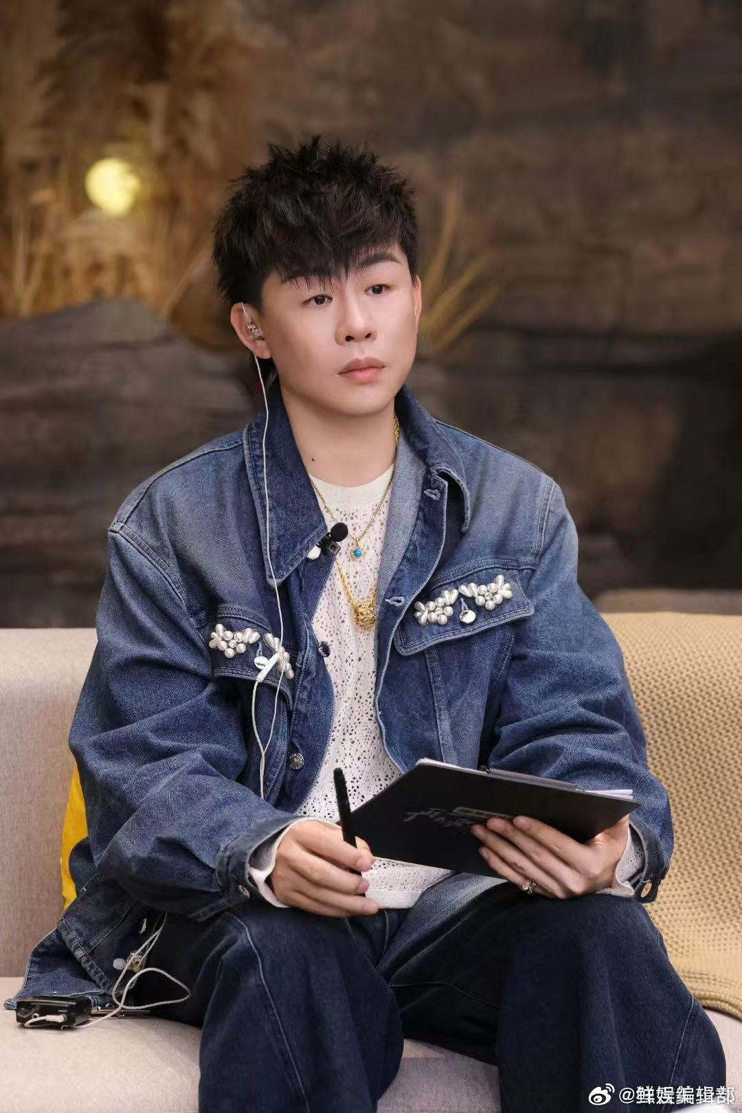 胡彦斌上周哭完这周修炼爱情 歌手歌单 歌手2026 情绪在歌声中流转，上周动容落