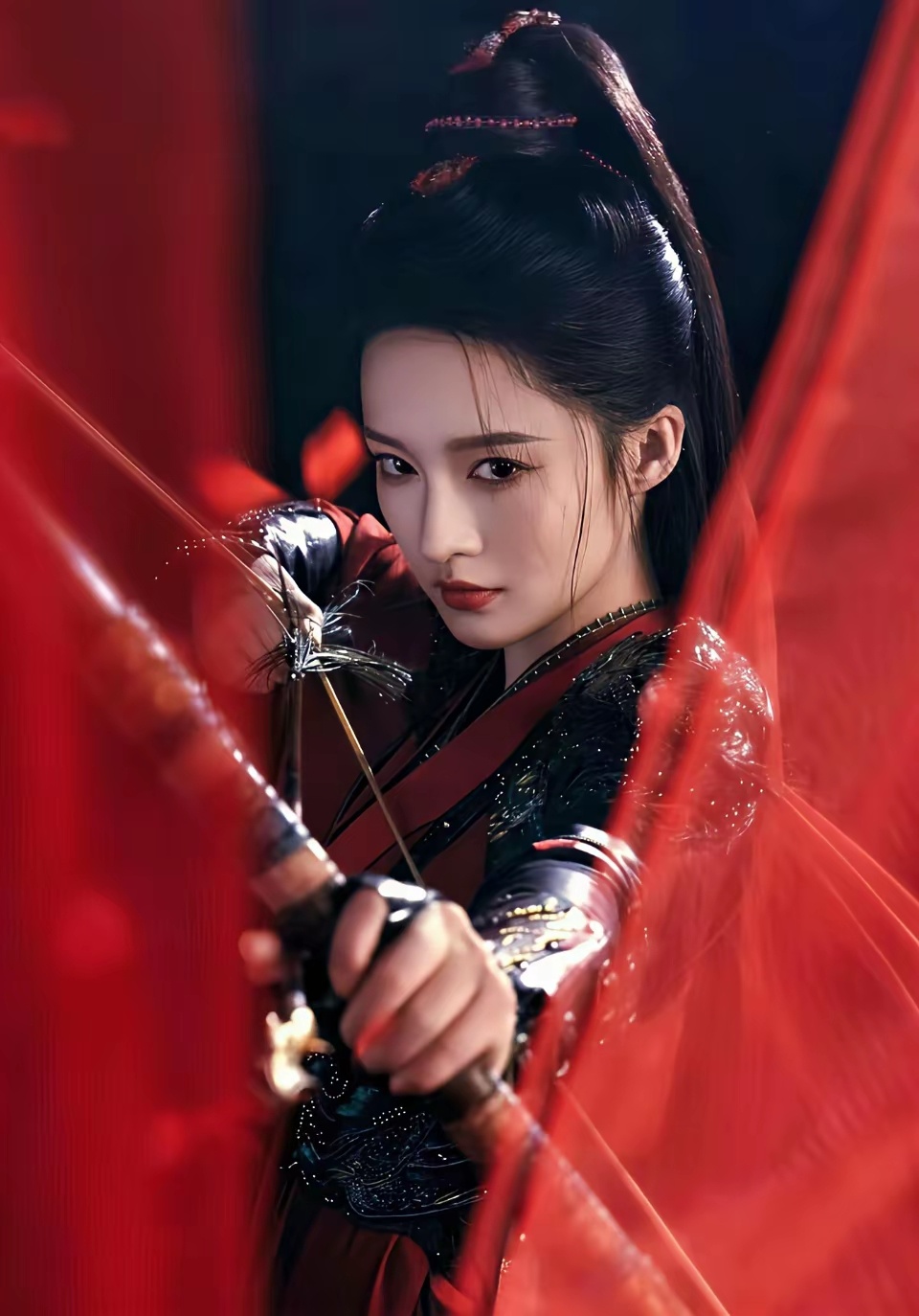 有人说，逐玉跟冰湖重生都是为了捧李沁，逐玉带火了李沁的女将军付一笑，冰湖重生更是