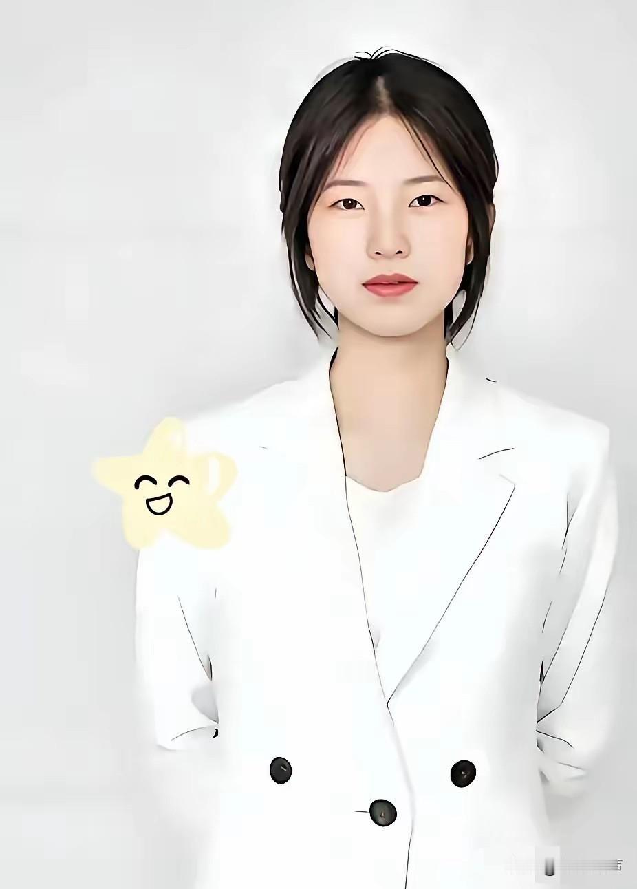 2026年7月，那个两年前火遍全网的中专女孩姜萍，考上本科了！

不是清华，不是