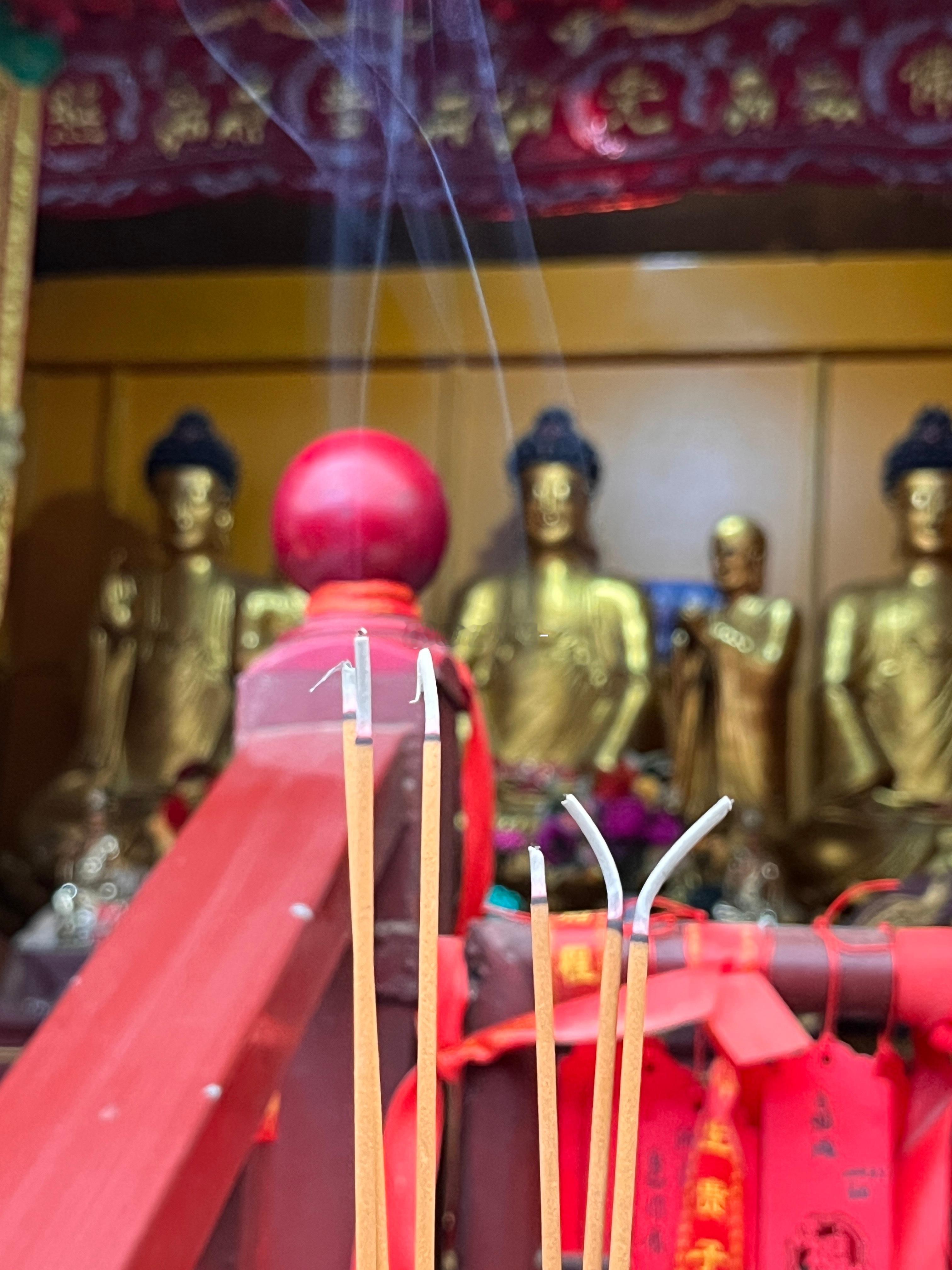 奶奶帮大家祈福 好事将至，坏事将远，眼前这道坎，正是转弯处