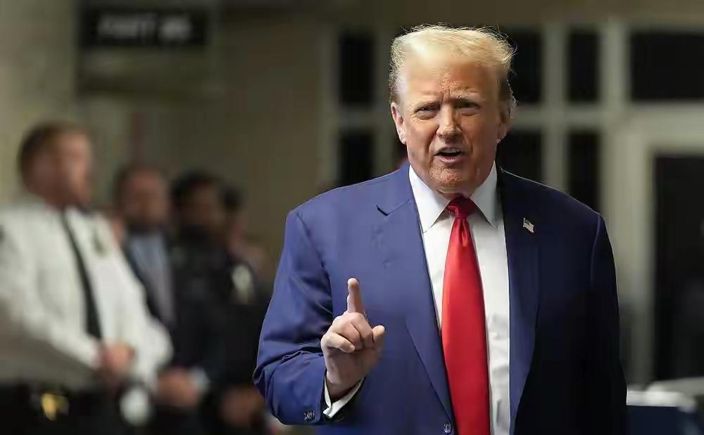 特朗普禁令锁死俄油！中印巴被点名威胁，中国率先亮剑：绝不认账！
 
特朗普一声令