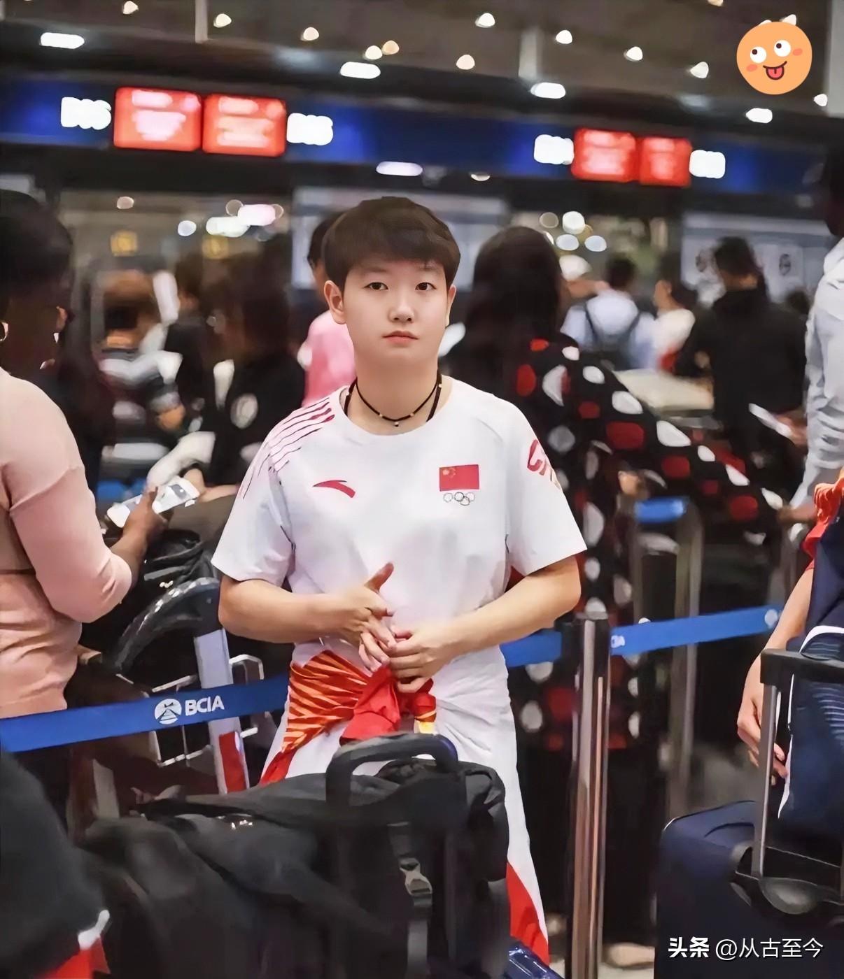 18岁莎莎旧照杀疯了！
       稚气脸蛋藏着大魔王狠劲

       谁