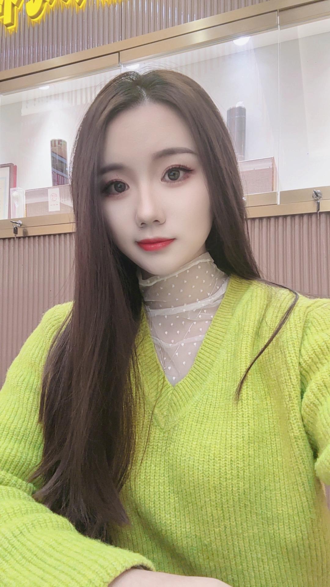 感情有什么好讲的 谁给你钱谁就爱你 谁给你时间谁就在乎你 谁给你解决情...